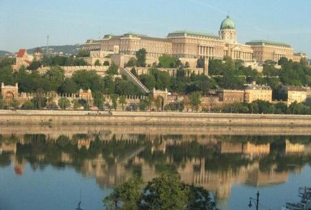 Профессиональная чистка зубов в Венгрии